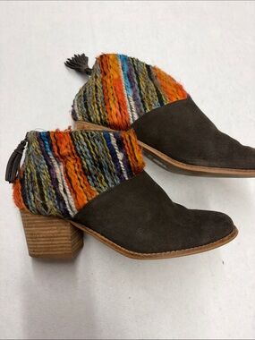 Toms Leila Brown Suede Ankle Booties with Multicolor Knit Cuff Sz 9.5